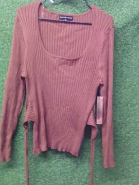 Almost Famous Rust Ribbed Scoop-Neck Long Sleeve Top